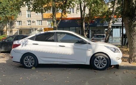 Hyundai Solaris II рестайлинг, 2015 год, 600 000 рублей, 6 фотография
