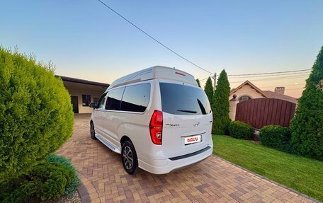 Hyundai Grand Starex Grand Starex I рестайлинг 2, 2019 год, 3 950 000 рублей, 10 фотография