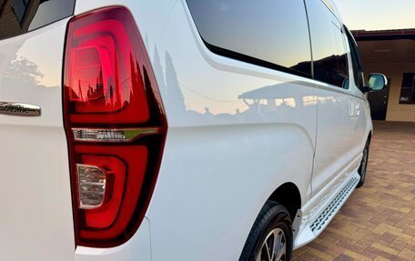 Hyundai Grand Starex Grand Starex I рестайлинг 2, 2019 год, 3 950 000 рублей, 11 фотография