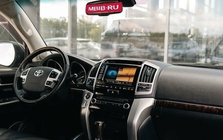 Toyota Land Cruiser 200, 2012 год, 3 530 000 рублей, 10 фотография
