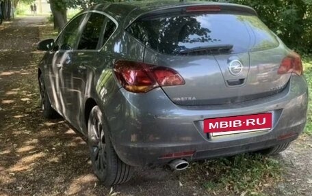 Opel Astra J, 2011 год, 620 000 рублей, 3 фотография
