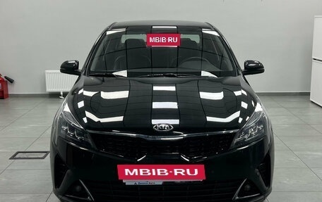 KIA Rio IV, 2021 год, 1 640 000 рублей, 2 фотография