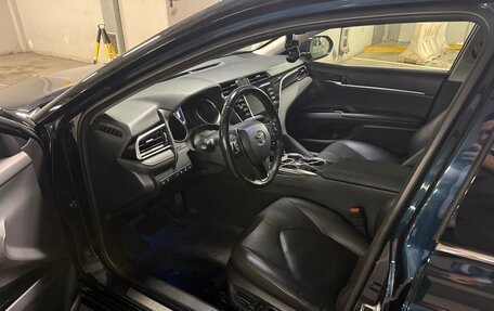 Toyota Camry, 2018 год, 2 650 000 рублей, 13 фотография