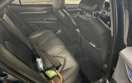 Toyota Camry, 2018 год, 2 650 000 рублей, 14 фотография