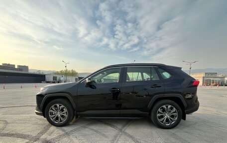Toyota RAV4, 2024 год, 5 500 000 рублей, 7 фотография