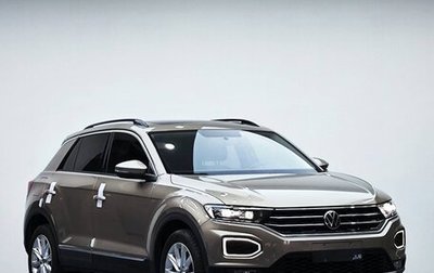 Volkswagen T-Roc I, 2021 год, 1 850 000 рублей, 1 фотография