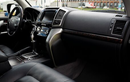 Toyota Land Cruiser 200, 2014 год, 4 399 000 рублей, 14 фотография