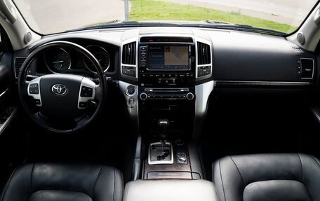 Toyota Land Cruiser 200, 2014 год, 4 399 000 рублей, 13 фотография