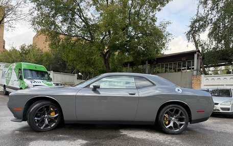 Dodge Challenger III рестайлинг 2, 2018 год, 4 100 000 рублей, 3 фотография