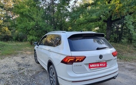 Volkswagen Tiguan II, 2022 год, 3 400 000 рублей, 3 фотография