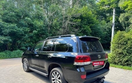 Toyota Land Cruiser 200, 2016 год, 5 700 000 рублей, 4 фотография