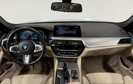 BMW 5 серия, 2018 год, 3 950 000 рублей, 12 фотография