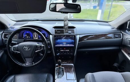 Toyota Camry, 2016 год, 1 900 000 рублей, 10 фотография