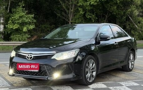Toyota Camry, 2016 год, 1 900 000 рублей, 2 фотография