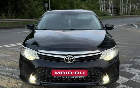 Toyota Camry, 2016 год, 1 900 000 рублей, 3 фотография