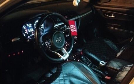 KIA Rio IV, 2018 год, 1 100 000 рублей, 12 фотография