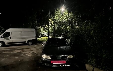 Mitsubishi Carisma I, 1999 год, 163 000 рублей, 2 фотография