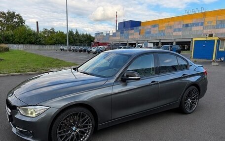 BMW 3 серия, 2015 год, 1 800 000 рублей, 3 фотография