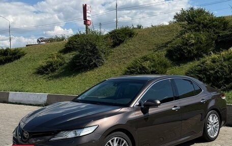 Toyota Camry, 2020 год, 3 150 000 рублей, 2 фотография