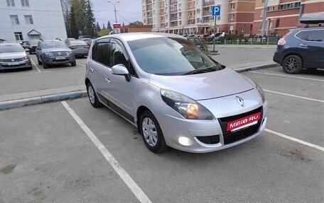 Renault Scenic III, 2010 год, 650 000 рублей, 2 фотография