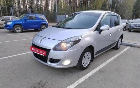 Renault Scenic III, 2010 год, 650 000 рублей, 3 фотография