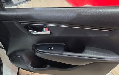 KIA Rio IV, 2018 год, 1 800 000 рублей, 24 фотография