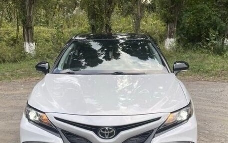 Toyota Camry, 2021 год, 3 000 000 рублей, 1 фотография