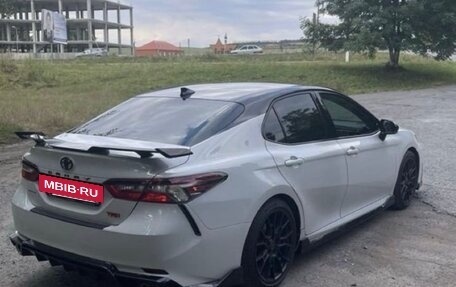 Toyota Camry, 2021 год, 3 000 000 рублей, 5 фотография