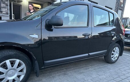 Renault Sandero I, 2013 год, 390 000 рублей, 3 фотография