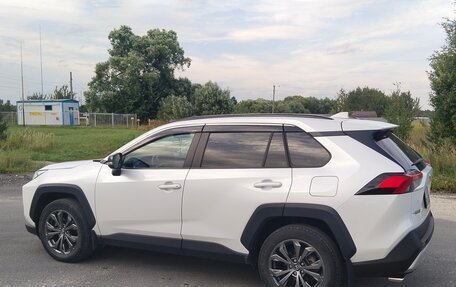 Toyota RAV4, 2023 год, 3 450 000 рублей, 5 фотография