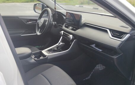 Toyota RAV4, 2023 год, 3 450 000 рублей, 8 фотография