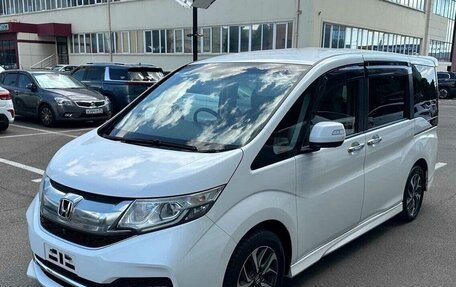 Honda Stepwgn IV, 2016 год, 1 530 000 рублей, 2 фотография