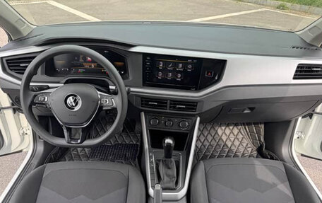 Volkswagen Polo, 2022 год, 1 450 000 рублей, 10 фотография