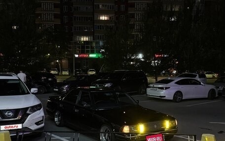 Toyota Crown, 1990 год, 700 000 рублей, 8 фотография