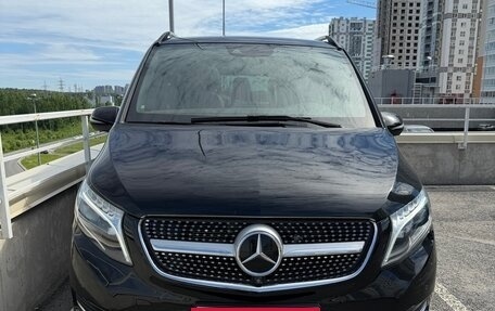 Mercedes-Benz V-Класс, 2017 год, 4 900 000 рублей, 4 фотография