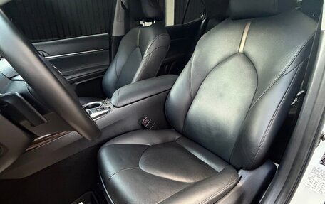 Toyota Camry, 2019 год, 3 500 000 рублей, 18 фотография