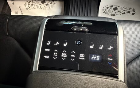 Toyota Camry, 2019 год, 3 500 000 рублей, 38 фотография