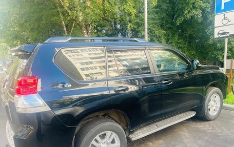 Toyota Land Cruiser Prado 150 рестайлинг 2, 2012 год, 3 300 000 рублей, 6 фотография