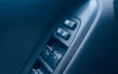 Toyota Land Cruiser Prado 150 рестайлинг 2, 2012 год, 3 300 000 рублей, 11 фотография
