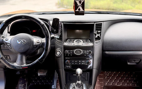 Infiniti FX II, 2008 год, 1 980 000 рублей, 29 фотография