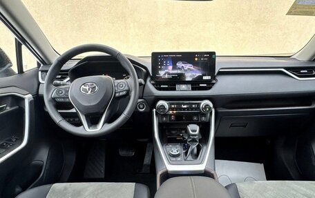 Toyota RAV4, 2025 год, 3 700 000 рублей, 4 фотография