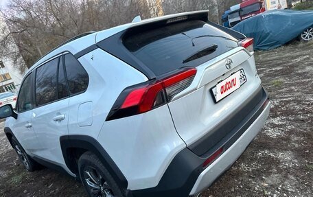 Toyota RAV4, 2025 год, 3 700 000 рублей, 7 фотография