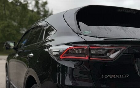 Toyota Harrier, 2017 год, 2 850 000 рублей, 4 фотография