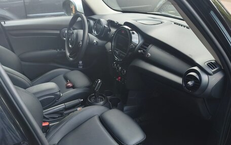 MINI Hatch, 2020 год, 2 290 000 рублей, 21 фотография
