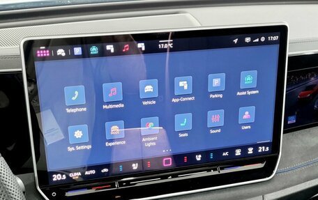 Volkswagen Tiguan, 2024 год, 4 200 000 рублей, 7 фотография