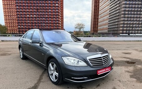 Mercedes-Benz S-Класс, 2012 год, 1 950 000 рублей, 1 фотография