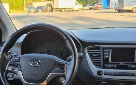 Hyundai Solaris II рестайлинг, 2019 год, 1 310 000 рублей, 19 фотография