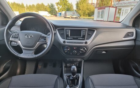 Hyundai Solaris II рестайлинг, 2019 год, 1 310 000 рублей, 17 фотография