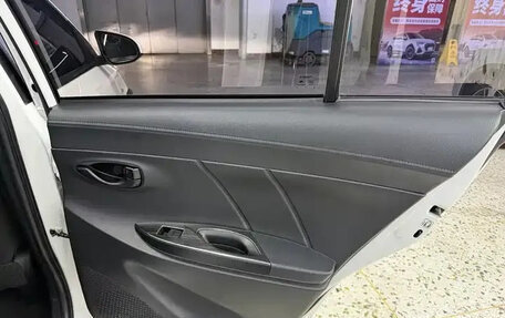 Toyota Yaris XP150 рестайлинг, 2022 год, 949 400 рублей, 7 фотография