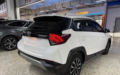 Toyota Yaris XP150 рестайлинг, 2022 год, 949 400 рублей, 5 фотография